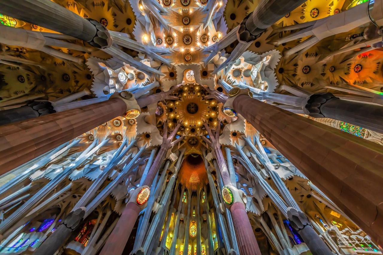Muntanya - Apartments In Sagrada Familia Barcelona Buitenkant foto