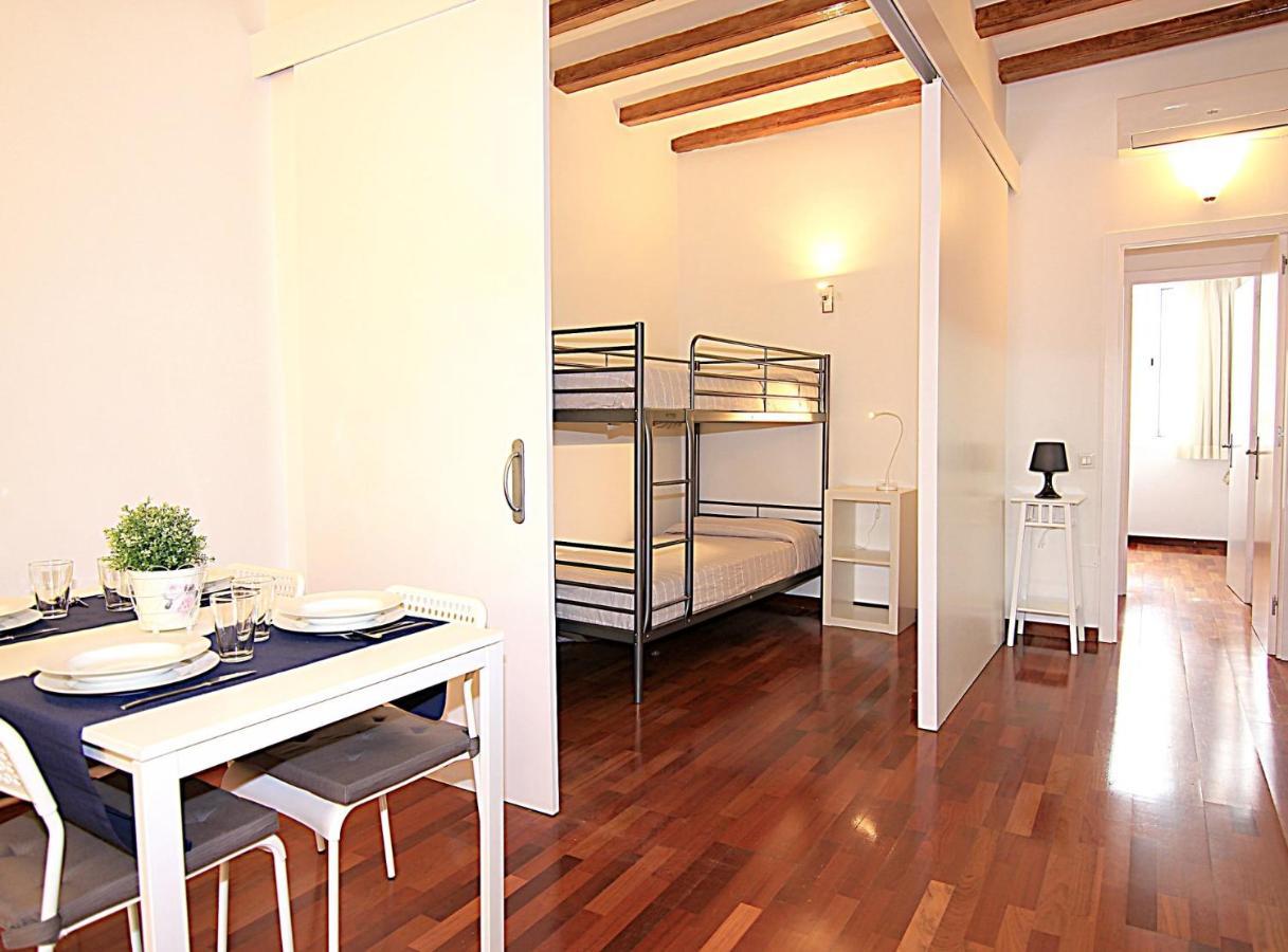 Muntanya - Apartments In Sagrada Familia Barcelona Buitenkant foto